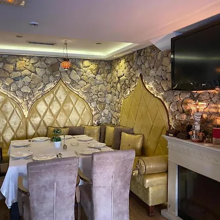 B 8 - Lapcevic U Zgradi Mujen Lux, Apartament *