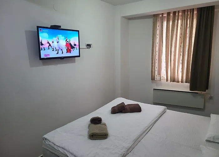 B 8 - Lapcevic U Zgradi Mujen Lux, דירה