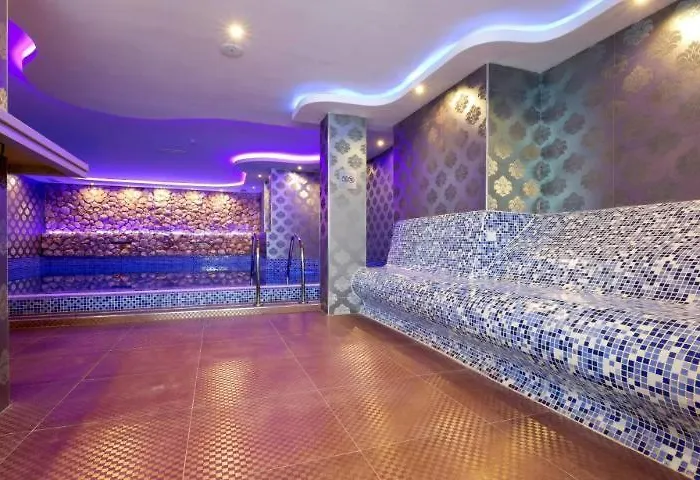 B 8 - Lapcevic U Zgradi Mujen Lux, דירה *